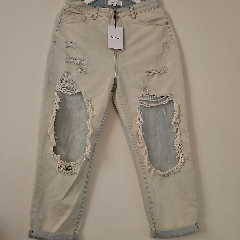 Grey Lab woman light wash 26